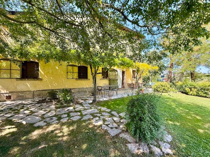 Casa con 6 locali in vendita in Strada San Pietro, Monzambano