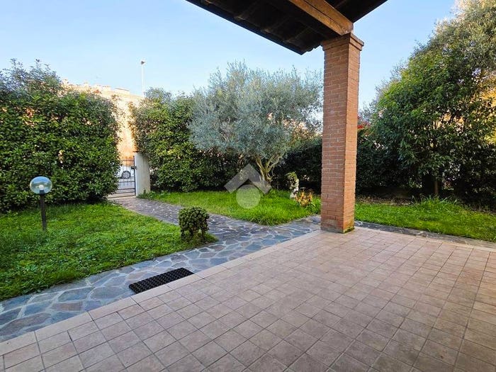 Casa quadrilocale in vendita in Via cisa, Cerese, Borgo Virgilio