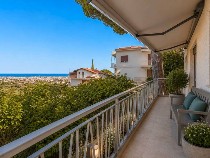 Casa con 6 locali in vendita in Via Colmanet, Borghetto Santo Spirito