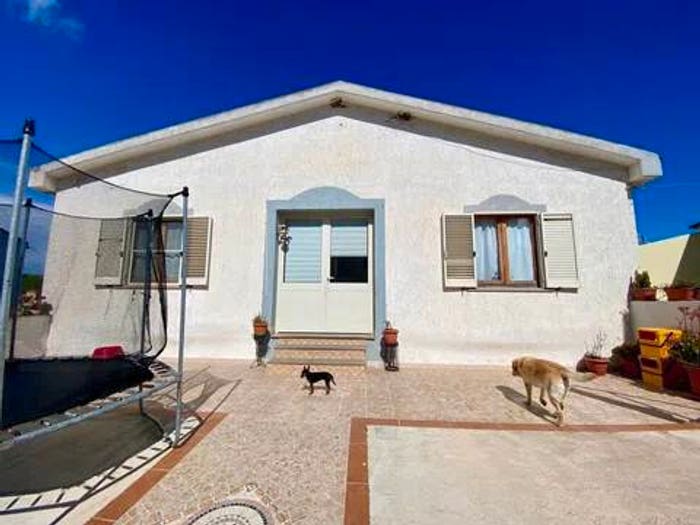 Casa con 6 locali in vendita in Via A Manzoni, Santa Maria Coghinas