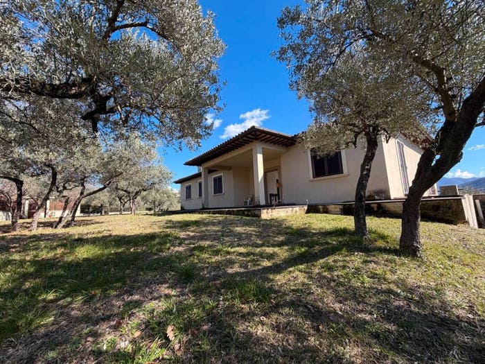 Casa con 6 locali in vendita in Strada Comunale dei Marini, Poggio Nativo