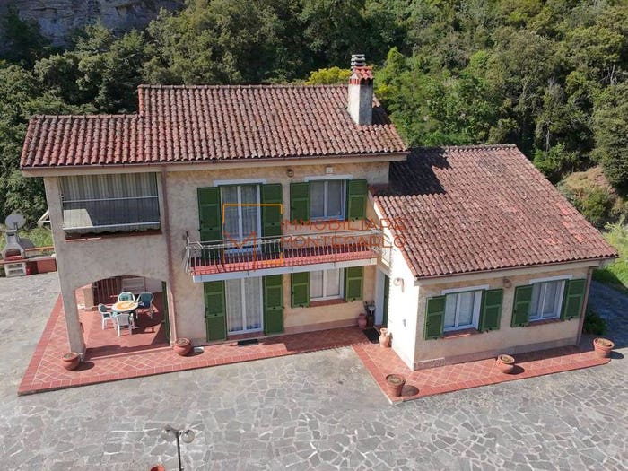 Casa con 6 locali in vendita in Via Provinciale, Dolceacqua