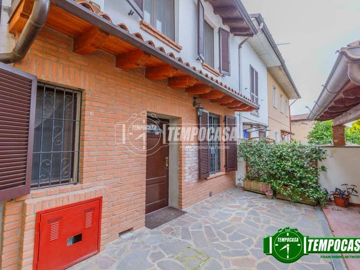 Appartamento trilocale in vendita in Via Aldo Moro, Centro, Borgarello