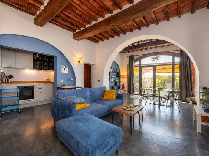 Appartamento con 5 locali in vendita in Case Sparse Burcinella, Cortona