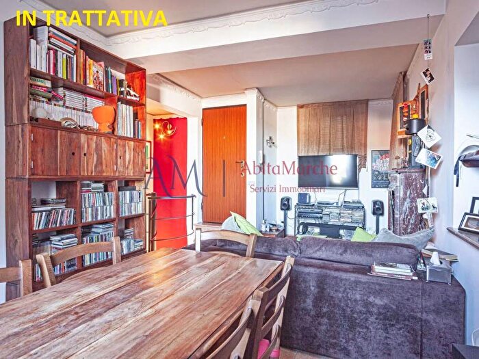 Appartamento quadrilocale in vendita in Via Gentile Da Mogliano, Centro, Fermo