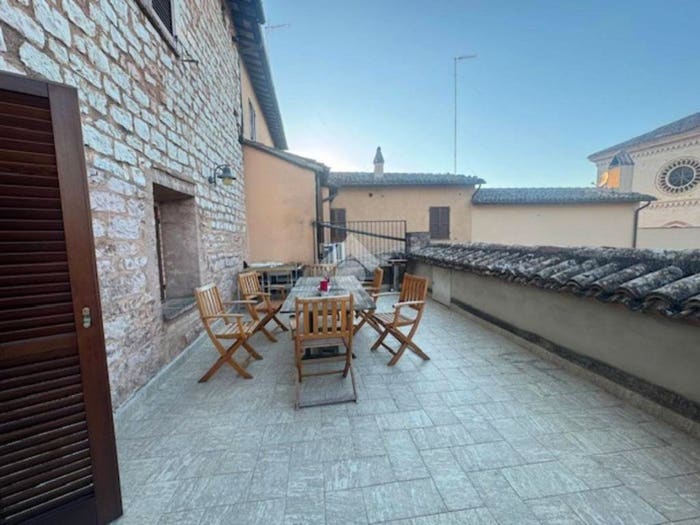 Casa con 5 locali in vendita in Piazza Antonio Gramsc, Centro, Spello