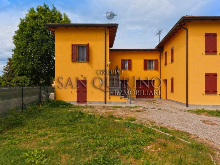 Casa trilocale in vendita in Via XXV Aprile, Novi di Modena
