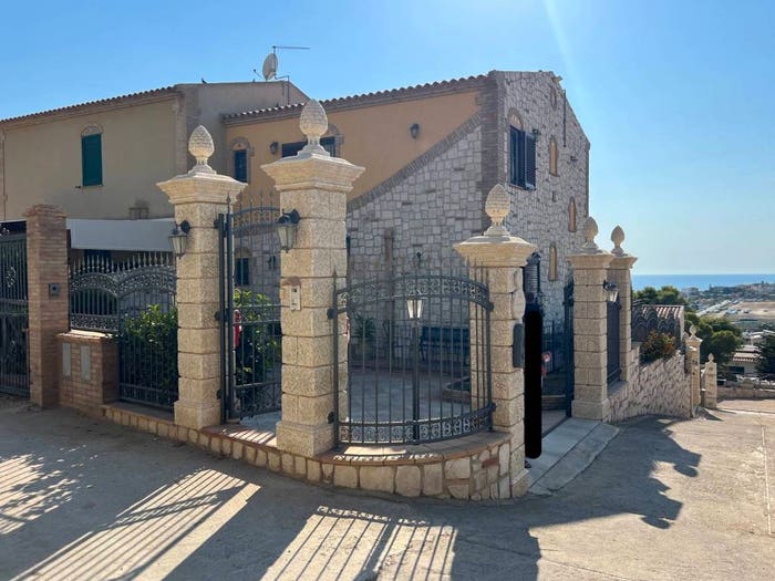 Casa con 6 locali in vendita in Licata