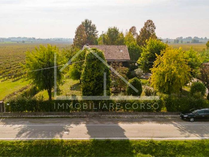 Casa con 6 locali in vendita in Via Lupi e Sabbietta, Correggio