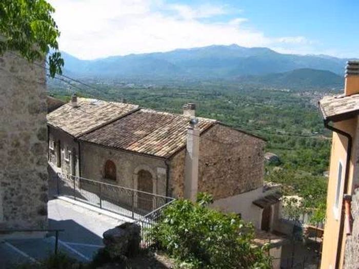Casa bilocale in vendita in Via Emilio Patrizi Vico Iii, Roccacasale