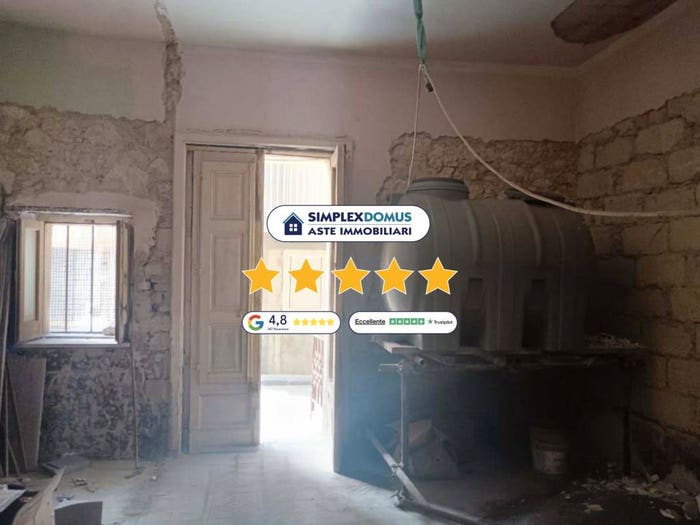 Appartamento trilocale in vendita in Via Plutarco, Centro, Gela