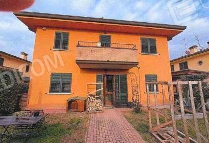 Appartamento con 6 locali in vendita in Via E Baglioni, Centro, Masi Torello