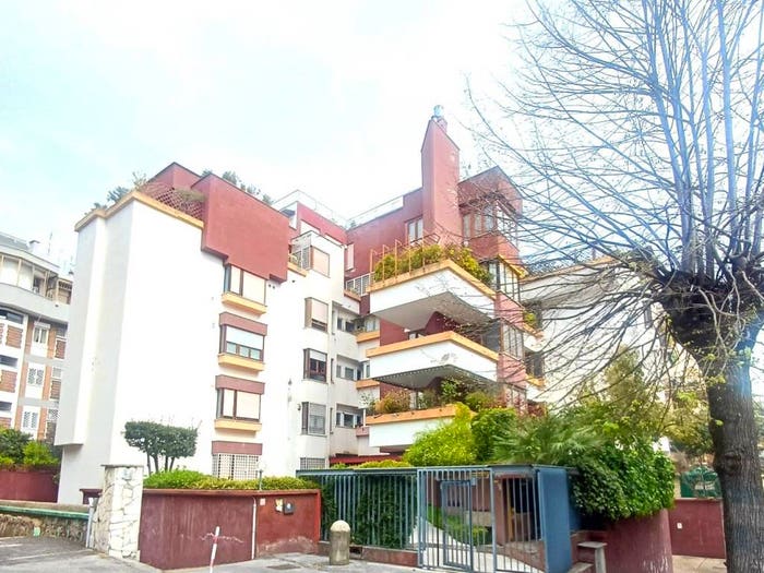 Appartamento quadrilocale in vendita in Via Gian Francesco Albani, Gregorio VII Piccolomini, Roma