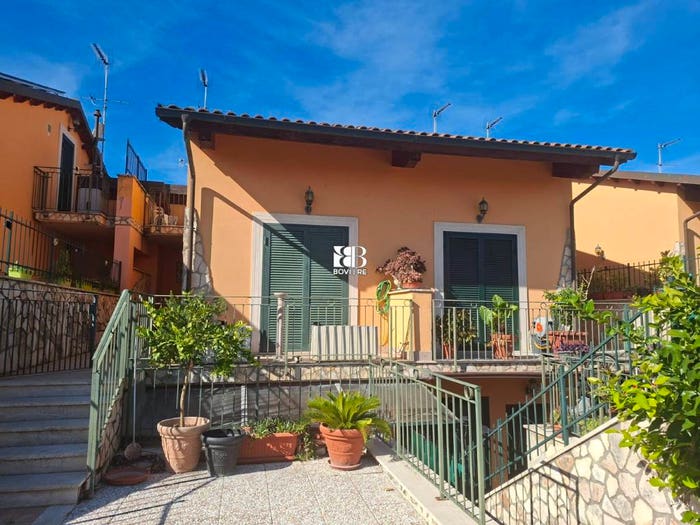 Casa quadrilocale in vendita in Via di Spregamore, Santa Fumia, Roma
