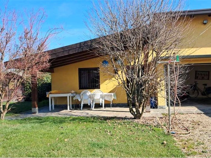 Casa con 6 locali in vendita in Centro, Busto Garolfo