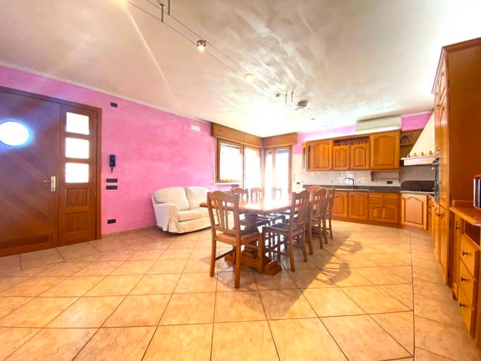 Casa con 6 locali in vendita in Via Villa San Rocco, Roverchiaretta, Roverchiara
