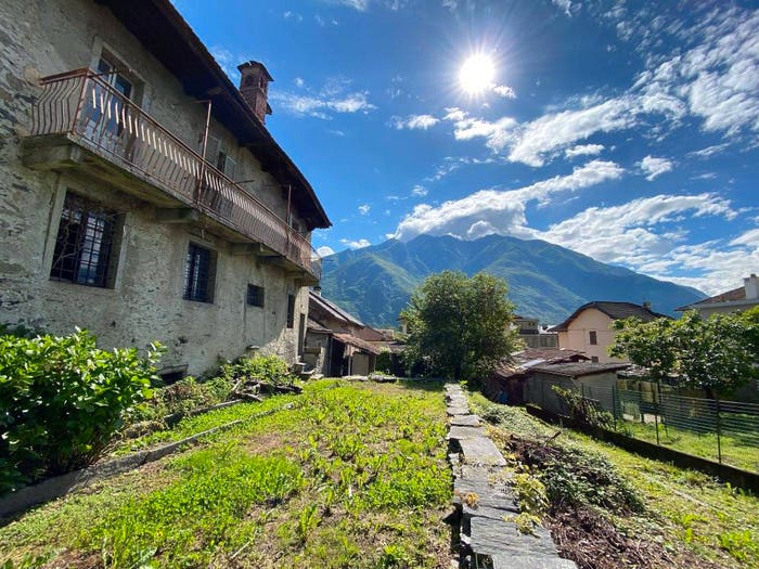 Casa con 6 locali in vendita in Via Torre, Pallanzeno