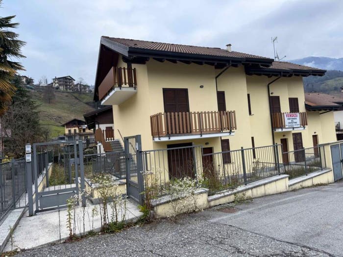Casa con 6 locali in vendita in Via Giacomo Leopardi d, Ascensione, Costa Serina