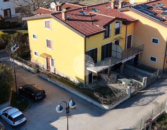 Casa bilocale in vendita in VILLETTA A SCHIERA VIA SUOR VITTORIA BONFANTE, Sant'Elia Bazzano, L'Aquila