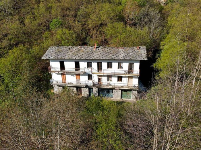 Casa con 6 locali in vendita in Borgata Sibona, Brossasco