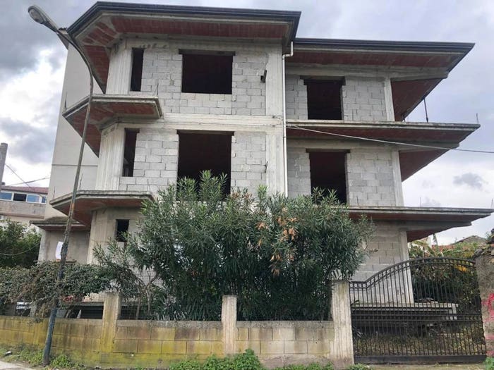 Casa con 6 locali in vendita in Stretto Garrisi, Centro, Barcellona Pozzo di Gotto