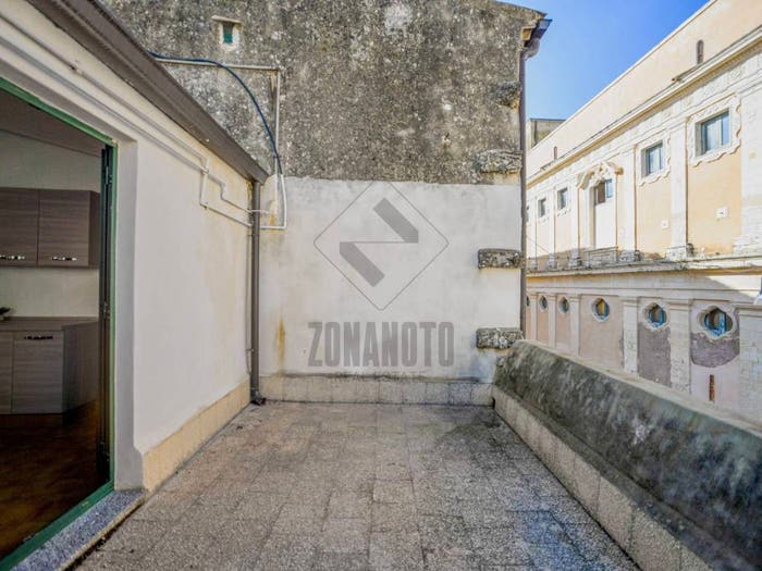 Appartamento quadrilocale in vendita in Via Antonello Caruso, Centro, Noto