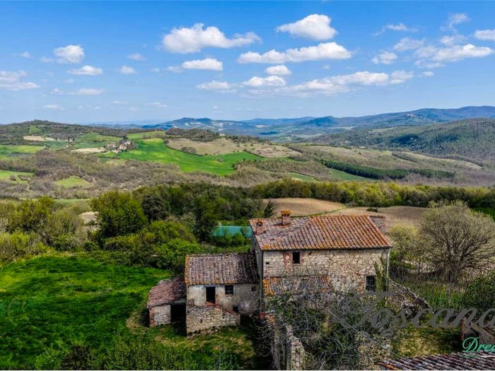 Casa con 5 locali in vendita in località paganina snc, Castelnuovo di Val di Cecina