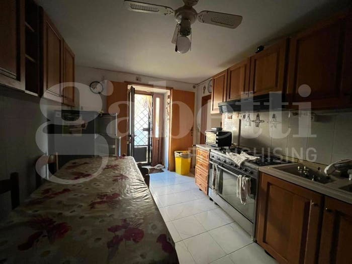 Casa con 6 locali in vendita in Via Cesare Battisti, Alvignano