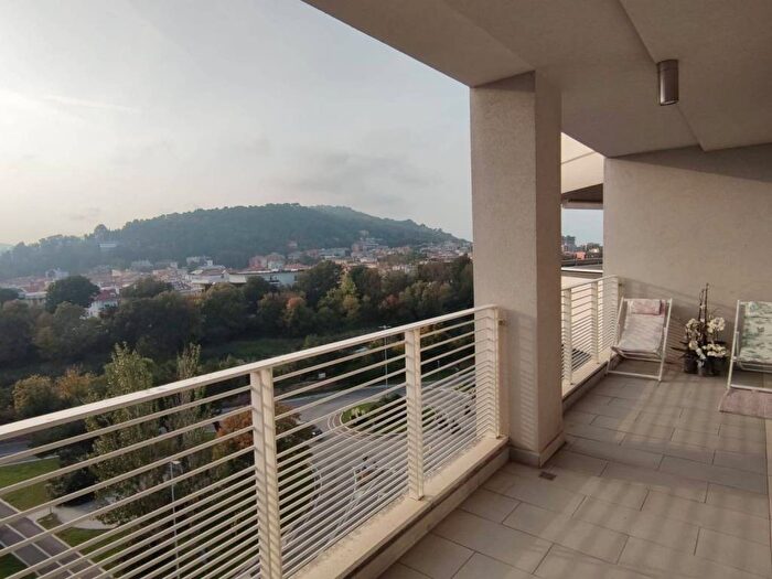Appartamento con 5 locali in vendita in Via Mario del Monaco, Porto, Pesaro