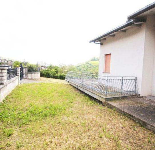 Casa con 6 locali in vendita in Via Filiberto Mosconi, Centro, Sestino