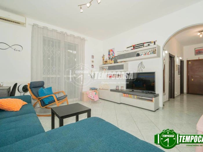 Appartamento trilocale in vendita in Via Gamberina, Vigano, Gaggiano