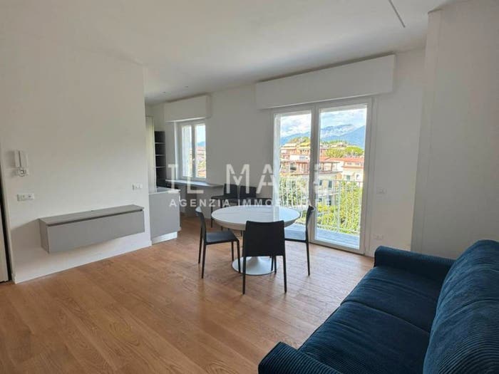 Appartamento quadrilocale in vendita in Piazza Ronchi, Ronchi Poveromo, Massa