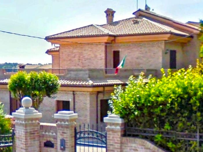 Casa con 6 locali in vendita in Via Lioni N B, Cingoli