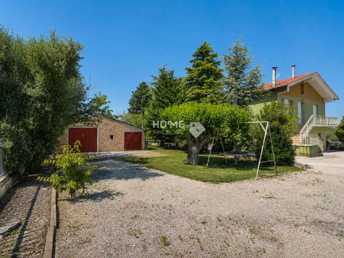 Casa con 6 locali in vendita in Contrada Cimarella, Macerata