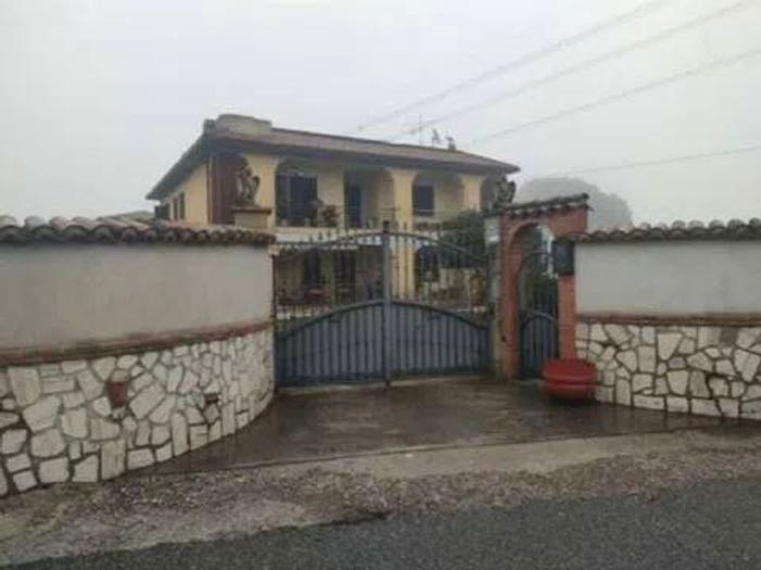 Appartamento trilocale in vendita in Via Di Casa Colonnella, Macere, Artena