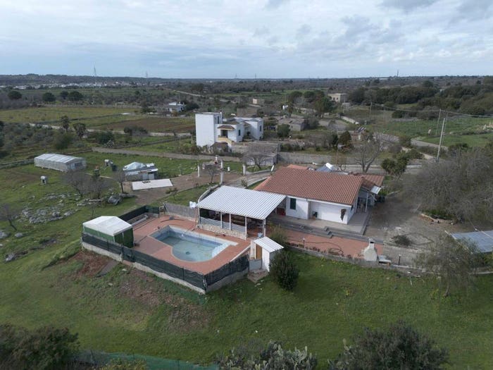 Casa con 6 locali in vendita in Via Ruggiano, Montesardo, Alessano