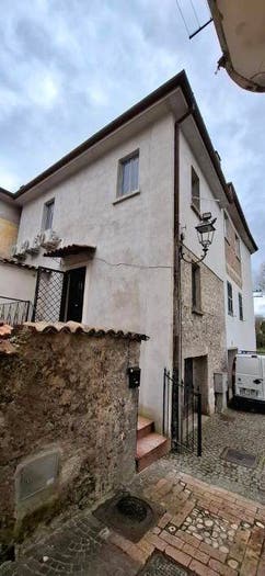 Casa trilocale in vendita in Via Castello, Centro, San Giorgio a Liri