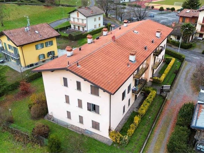 Appartamento trilocale in vendita in Via Michelangelo da Caravaggio, Centro, Clusone