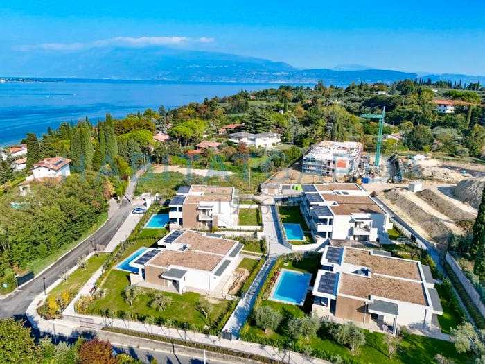 Casa trilocale in vendita in via Porto Portese, Centro, San Felice del Benaco