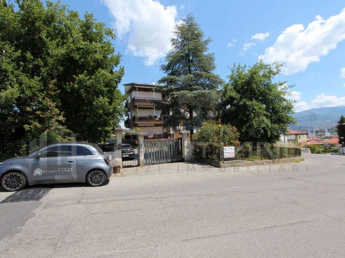 Appartamento con 5 locali in vendita in VIA RUSOLI, Andreotta, Castrolibero
