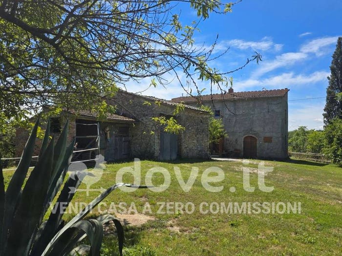 Casa con 6 locali in vendita in Via Lauretana Antica, Asciano
