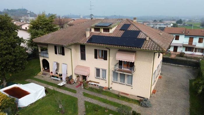 Casa con 6 locali in vendita in Centro, Monzambano
