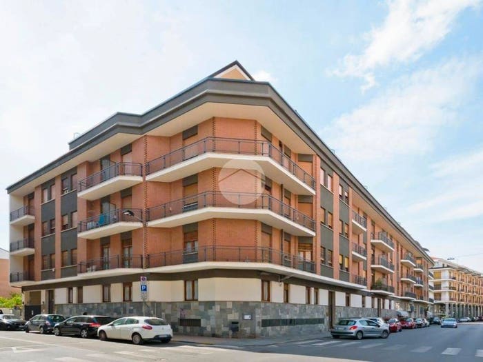 Appartamento quadrilocale in vendita in Via Fratelli Carando, Centro, Bra