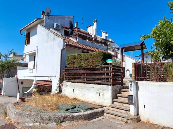 Casa trilocale in vendita in Via SANTA CALCAGNA, Rocca San Giovanni