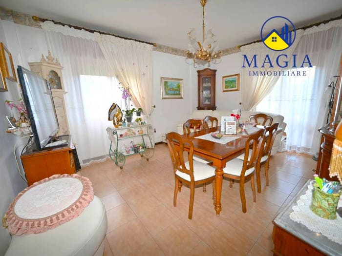 Appartamento con 5 locali in vendita in CONTRADA TREAZZANO, Monsampolo del Tronto