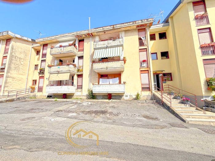 Appartamento quadrilocale in vendita in Via Etna, San Giovanni, Giarre