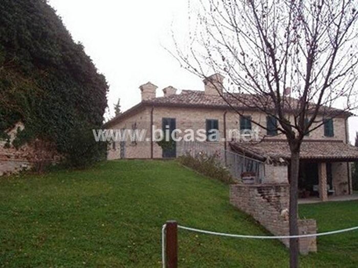 Casa con 6 locali in vendita in strada di santa lucia, Villa Ceccolini, Pesaro