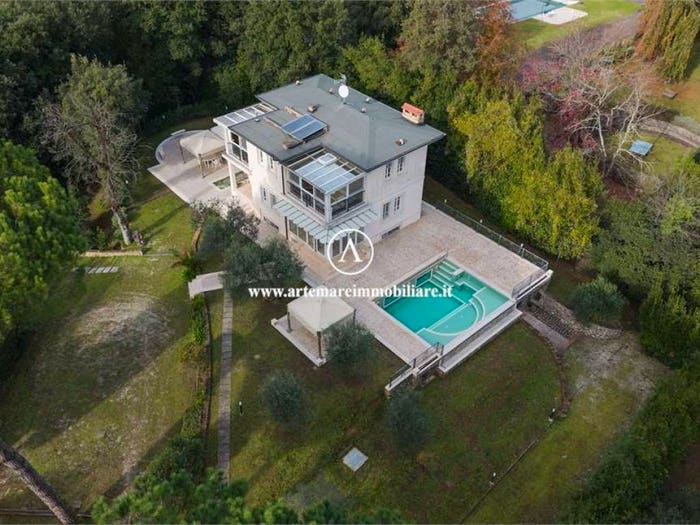 Casa con 6 locali in vendita in via colletto zacconi, Camaiore Paese, Camaiore