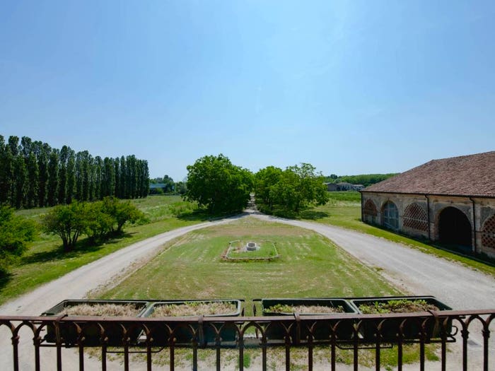 Casa con 6 locali in vendita in Strada San Silvestro, Dosso del Corso Chiesanuova, Mantova
