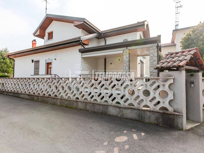 Casa trilocale in vendita in Vicolo Arturo Toscanini, Centro, Bollate